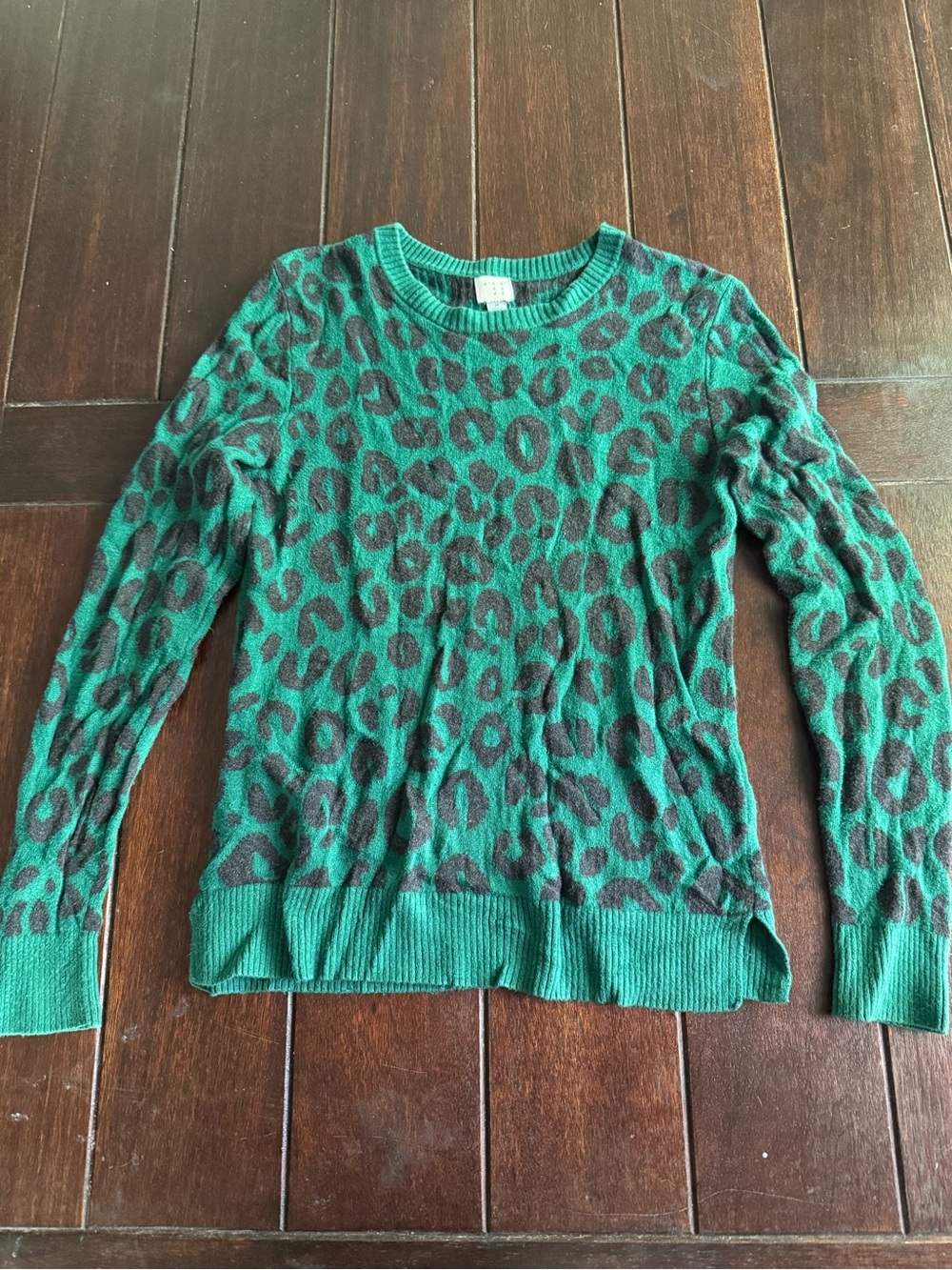 A NEW DAY Women’s Green Leopard Print Crewneck Sweater